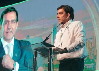 𝑺𝑶𝑩𝑶𝑪𝑬 𝒊𝒎𝒑𝒖𝒍𝒔𝒂 𝒖𝒏 𝒄𝒐𝒎𝒑𝒓𝒐𝒎𝒊𝒔𝒐 𝒏𝒂𝒄𝒊𝒐𝒏𝒂𝒍 𝒑𝒐𝒓 𝒍𝒂 𝒄𝒐𝒏𝒔𝒕𝒓𝒖𝒄𝒄𝒊ó𝒏 𝒔𝒐𝒔𝒕𝒆𝒏𝒊𝒃𝒍𝒆