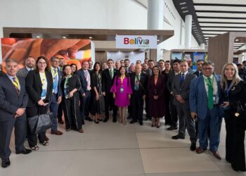 𝐁𝐨𝐥𝐢𝐯𝐢𝐚 𝐟𝐨𝐫𝐭𝐚𝐥𝐞𝐜𝐞 𝐬𝐮 𝐩𝐨𝐬𝐢𝐜𝐢𝐨𝐧𝐚𝐦𝐢𝐞𝐧𝐭𝐨 𝐫𝐞𝐠𝐢𝐨𝐧𝐚𝐥 𝐞𝐧 𝐞𝐥 𝐅𝐨𝐫𝐨 𝐄𝐜𝐨𝐧ó𝐦𝐢𝐜𝐨 𝐲 𝐑𝐮𝐞𝐝𝐚 𝐝𝐞 𝐍𝐞𝐠𝐨𝐜𝐢𝐨𝐬 𝟐𝟎𝟐𝟔