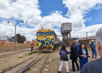 𝐅𝐞𝐫𝐫𝐨𝐯𝐢𝐚𝐫𝐢𝐚 𝐀𝐧𝐝𝐢𝐧𝐚 𝐢𝐧𝐢𝐜𝐢𝐚 𝐞𝐥 𝐓𝐫𝐞𝐧 𝐂𝐚𝐫𝐧𝐚𝐯𝐚𝐥𝐞𝐫𝐨 𝐫𝐮𝐦𝐛𝐨 𝐚𝐥 𝐂𝐚𝐫𝐧𝐚𝐯𝐚𝐥 𝐝𝐞 𝐎𝐫𝐮𝐫𝐨