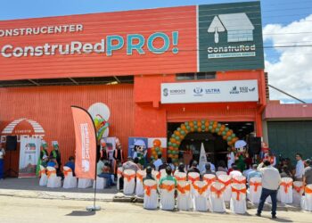 𝗖𝗼𝗻𝘀𝘁𝗿𝘂𝗥𝗲𝗱 𝗹𝗹𝗲𝗴𝗮 𝗮 𝗹𝗼𝘀 𝟴𝟬𝟬 𝗽𝘂𝗻𝘁𝗼𝘀 𝘆 𝗰𝗼𝗻𝘀𝗼𝗹𝗶𝗱𝗮 𝘀𝘂 𝗲𝘅𝗽𝗮𝗻𝘀𝗶ó𝗻 𝗻𝗮𝗰𝗶𝗼𝗻𝗮𝗹