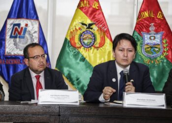 𝗘𝘀𝘁𝘂𝗱𝗶𝗼 𝗿𝗲𝘃𝗲𝗹𝗮 𝗱𝗲𝘀𝗮𝗳Í𝗼𝘀 𝗲𝗻 𝘀𝗲𝗴𝘂𝗿𝗶𝗱𝗮𝗱 𝗷𝘂𝗿Í𝗱𝗶𝗰𝗮 𝘆 𝗯𝘂𝗿𝗼𝗰𝗿𝗮𝗰𝗶𝗮 𝗽𝗮𝗿𝗮 𝗶𝗺𝗽𝘂𝗹𝘀𝗮𝗿 𝗹𝗮 𝗶𝗻𝘃𝗲𝗿𝘀𝗶Ó𝗻 𝗲𝗻 𝗕𝗼𝗹𝗶𝘃𝗶𝗮