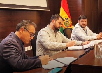 𝐁𝐚𝐧𝐜𝐨 𝐔𝐧𝐢ó𝐧 𝐟𝐨𝐫𝐭𝐚𝐥𝐞𝐜𝐞 𝐥𝐚 𝐢𝐧𝐜𝐥𝐮𝐬𝐢ó𝐧 𝐟𝐢𝐧𝐚𝐧𝐜𝐢𝐞𝐫𝐚 𝐜𝐨𝐧 𝐜𝐨𝐧𝐯𝐞𝐧𝐢𝐨 𝐣𝐮𝐧𝐭𝐨 𝐚 𝐟𝐮𝐧𝐝𝐚𝐜𝐢ó𝐧 𝐚𝐥𝐞𝐦𝐚𝐧𝐚