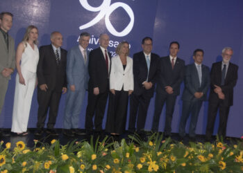 𝗜𝗡𝗧𝗜 𝗥𝗘𝗡𝗨𝗘𝗩𝗔 𝗦𝗨 𝗜𝗠𝗔𝗚𝗘𝗡 𝗬 𝗖𝗢𝗡𝗦𝗢𝗟𝗜𝗗𝗔 𝗦𝗨 𝗖𝗥𝗘𝗖𝗜𝗠𝗜𝗘𝗡𝗧𝗢 𝗜𝗡𝗗𝗨𝗦𝗧𝗥𝗜𝗔𝗟 𝗘𝗡 𝗕𝗢𝗟𝗜𝗩𝗜𝗔