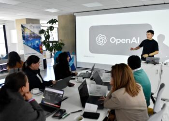 𝑳𝒂𝒏𝒛𝒂𝒏 𝒑𝒓𝒐𝒈𝒓𝒂𝒎𝒂 𝒊𝒏𝒕𝒆𝒏𝒔𝒊𝒗𝒐 𝒑𝒂𝒓𝒂 𝒍𝒊𝒅𝒆𝒓𝒆𝒔 𝒆𝒎𝒑𝒓𝒆𝒔𝒂𝒓𝒊𝒂𝒍𝒆𝒔 𝒔𝒐𝒃𝒓𝒆 𝒊𝒏𝒕𝒆𝒍𝒊𝒈𝒆𝒏𝒄𝒊𝒂 𝒂𝒓𝒕𝒊𝒇𝒊𝒄𝒊𝒂𝒍