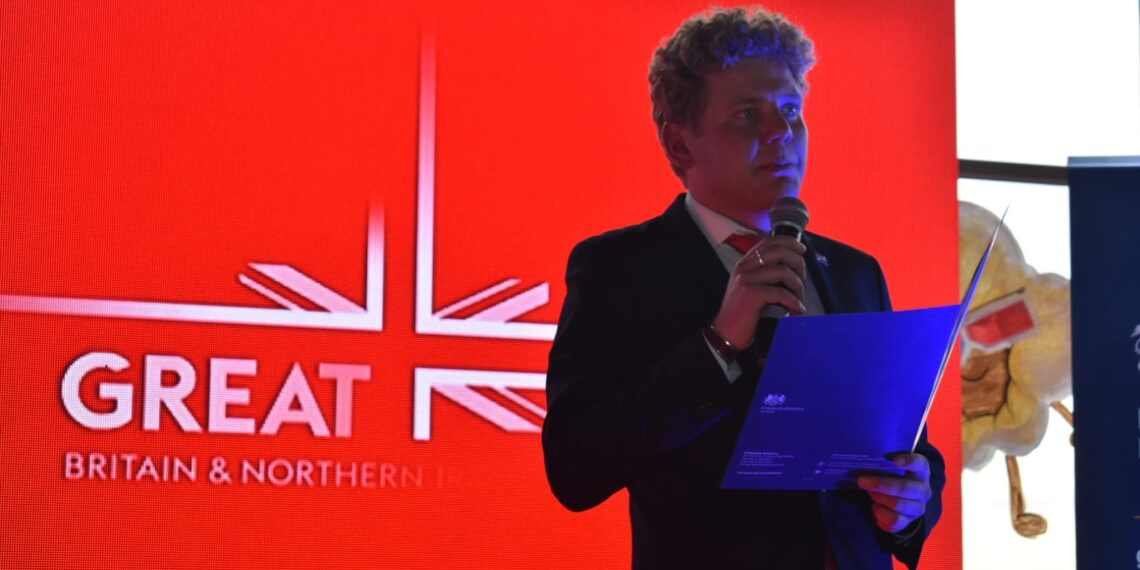 “𝙇𝙚𝙘𝙩𝙪𝙧𝙖 𝙚𝙣 𝙡𝙖𝙨 𝘼𝙡𝙩𝙪𝙧𝙖𝙨” 𝙞𝙢𝙥𝙪𝙡𝙨𝙖 𝙚𝙡 𝙖𝙘𝙘𝙚𝙨𝙤 𝙖 𝙡𝙖 𝙡𝙞𝙩𝙚𝙧𝙖𝙩𝙪𝙧𝙖 𝙗𝙧𝙞𝙩𝙖𝙣𝙞𝙘𝙖 𝙚𝙣 𝙀𝙡 𝘼𝙡𝙩𝙤