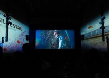 “𝑼𝒏𝒊𝒅𝒐𝒔 𝑺𝒐𝒎𝒐𝒔 𝑭𝒖𝒕𝒖𝒓𝒐”: 𝒍𝒂 𝒄𝒂𝒎𝒑𝒂𝒏𝒂 𝒅𝒆 𝒍𝒂 𝑼𝒏𝒊𝒐𝒏 𝑬𝒖𝒓𝒐𝒑𝒆𝒂 𝒒𝒖𝒆 𝒂𝒑𝒖𝒆𝒔𝒕𝒂 𝒑𝒐𝒓 𝒆𝒏𝒆𝒓𝒈𝒊𝒂 𝒍𝒊𝒎𝒑𝒊𝒂 𝒚 𝒅𝒆𝒔𝒂𝒓𝒓𝒐𝒍𝒍𝒐 𝒔𝒐𝒔𝒕𝒆𝒏𝒊𝒃𝒍𝒆